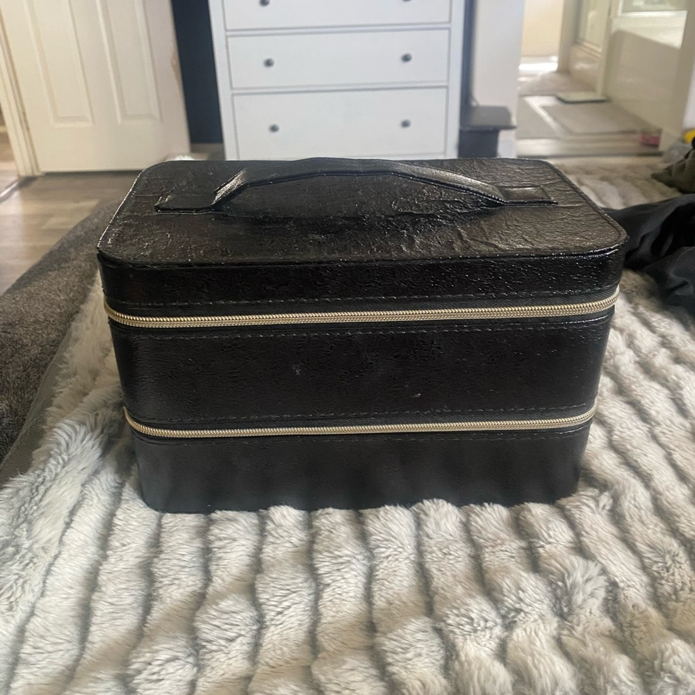 Black MakeUp Box🖤